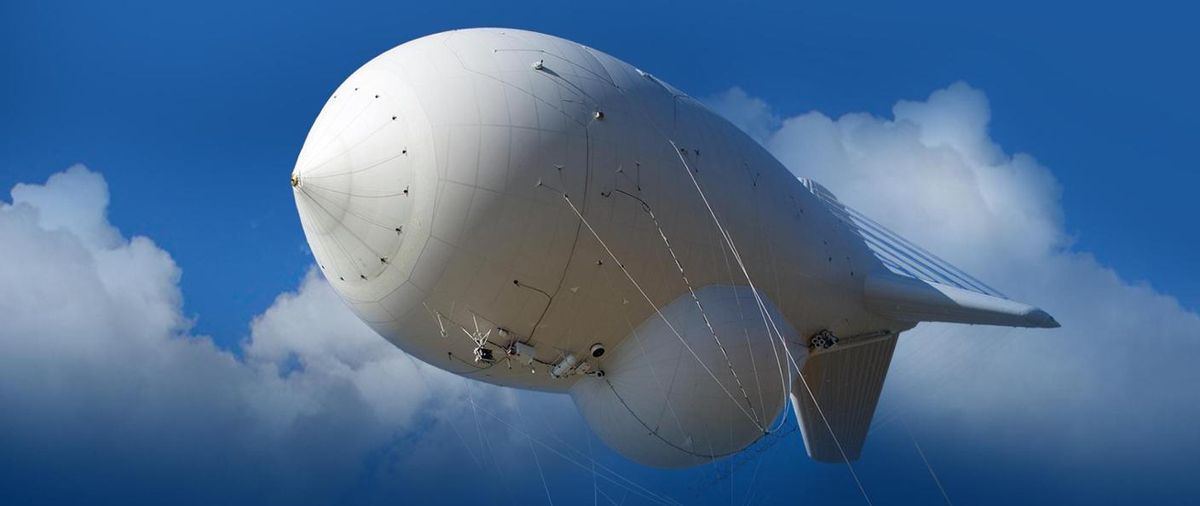 Dirigible Bárbara del ejército polaco para detección e intercepciónde señales.