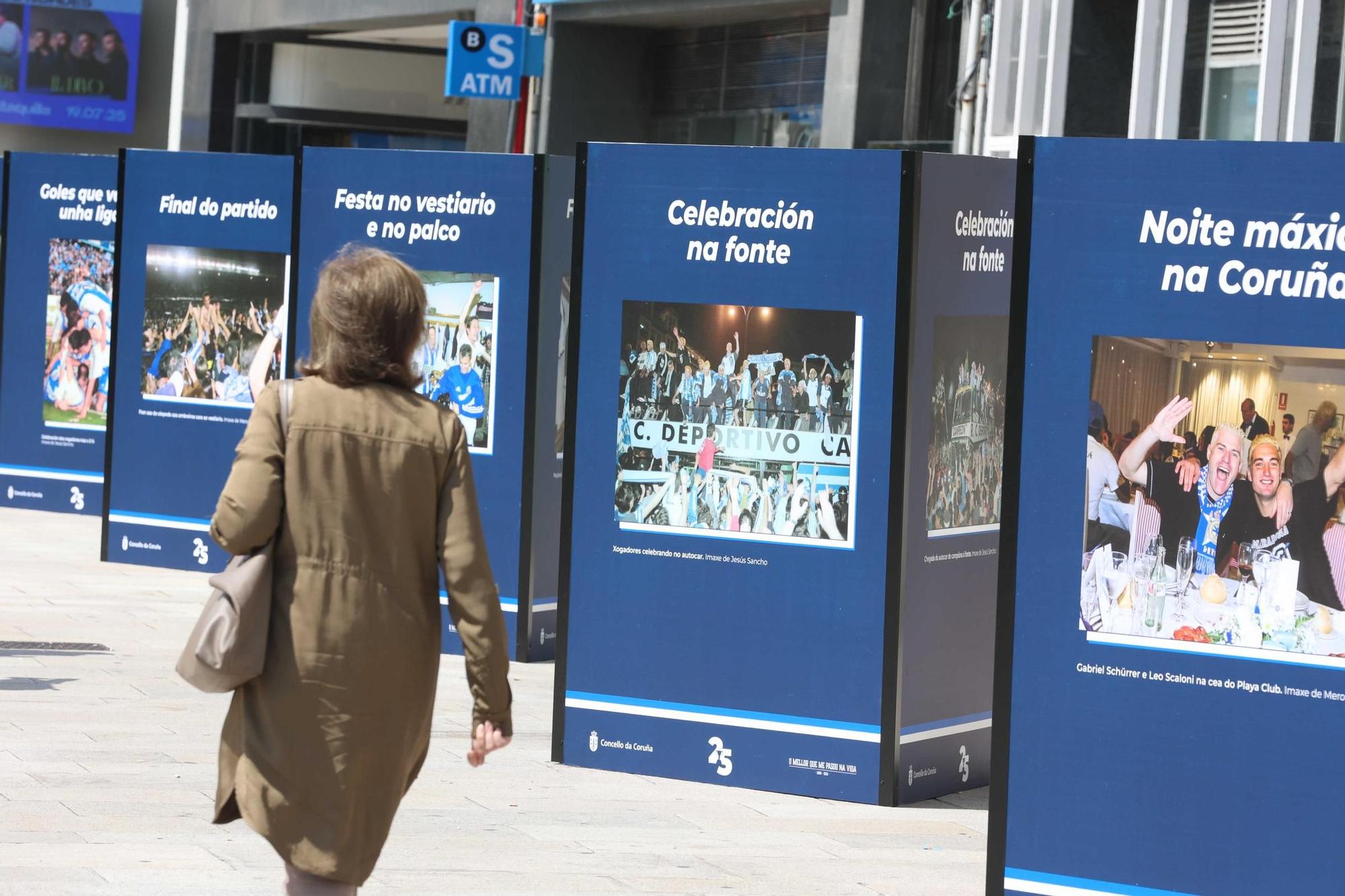Exposición en el Obelisco por el 25 aniversario de la Liga que ganó el Dépor