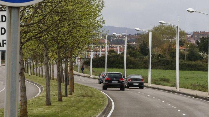 El nuevo parking en el entorno de la Laboral está más cerca: la Universidad da luz verde a la venta de la parcela de La Pecuaria en Gijón
