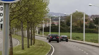 El nuevo parking en el entorno de la Laboral está más cerca: la Universidad da luz verde a la venta de la parcela de la Pecuaria en Gijón