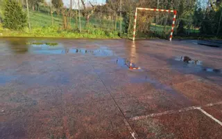 Carral licita de nuevo la reforma de la pista polideportiva de Tabeaio