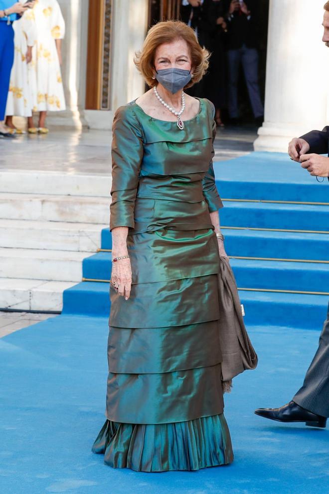 La reina Sofía con vestido verde en la boda de Philippos de Grecia y Nina Flohr