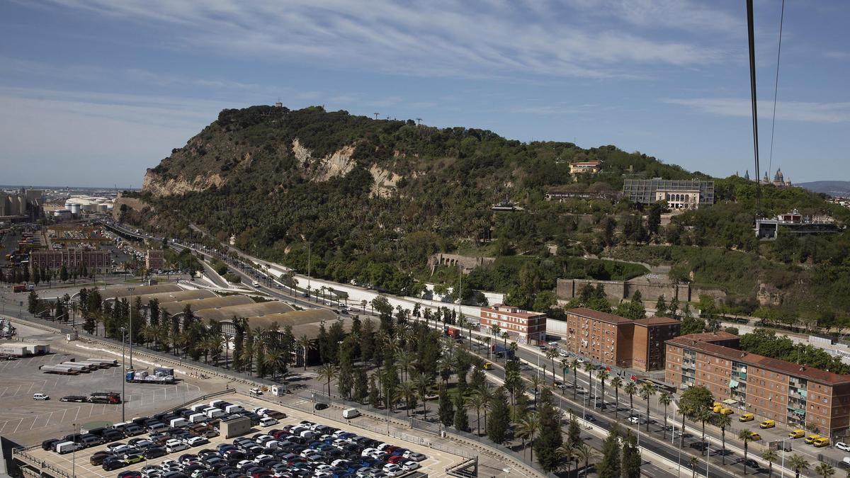 El Morrot de Montjuïc, una barrera infranqueable a pie que separa Paral·lel de los barrios de la Marina