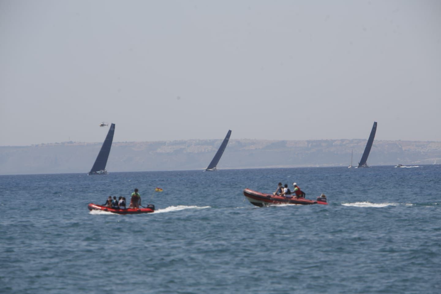 La flota de la Ocean Race Europe deja Alicante rumbo a Génova