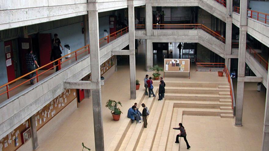 El proyecto final de más de 30 alumnos de Arquitectura se tambalea