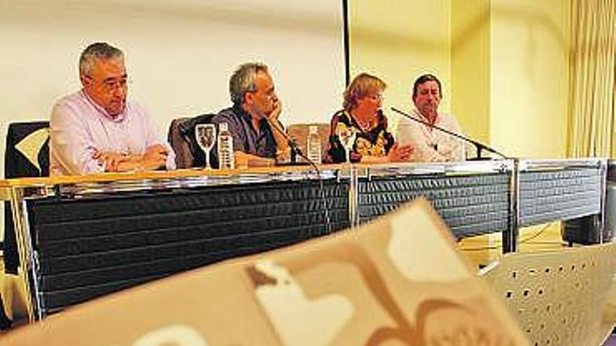 Alonso, Fernández, Vázquez y Rañón, ayer, en el Valdecarzana.