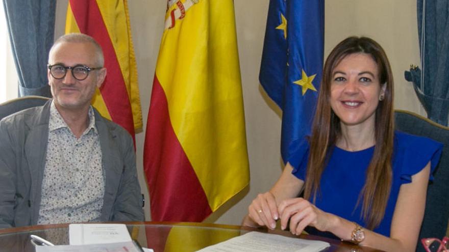 Tabarés con la consellera y dos directoras generales en la primera reunión mantenida en Alicante