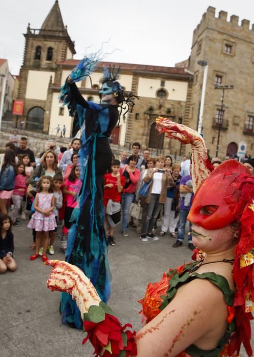 Las sirenas urbanitas de Paco Abril