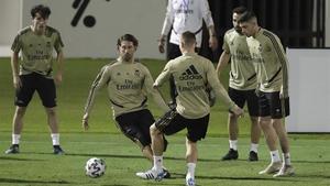 rpaniagua51633504 real madrid players warm up during a training session in jid200107204249