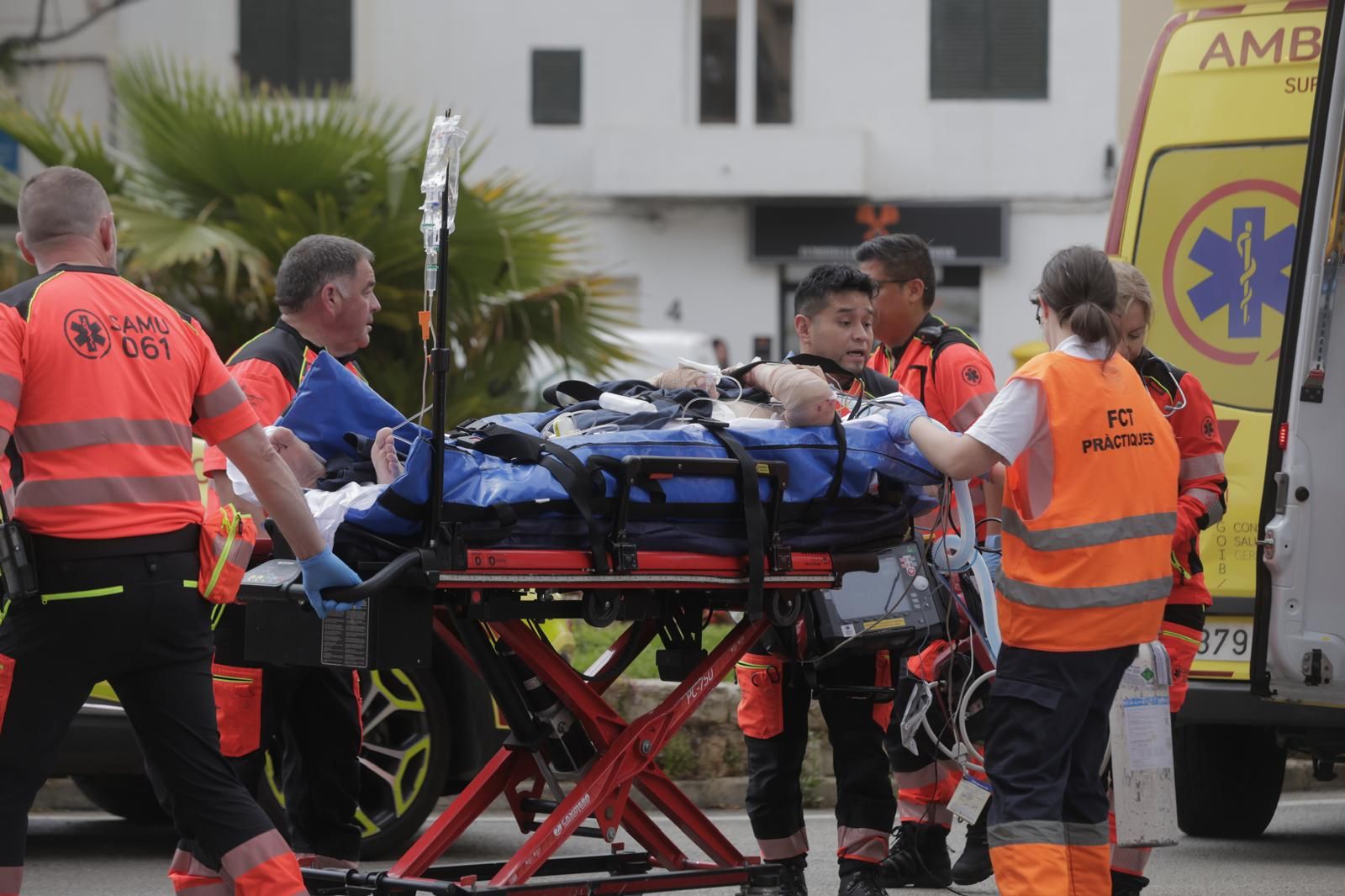 Un peatón, herido crítico al ser atropellado por un coche en la rotonda del Conservatorio, en Palma
