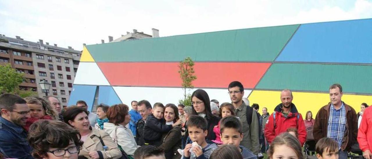 La manifestación de los vecinos de la zona oeste para exigir el proyecto del instituto de La Florida.