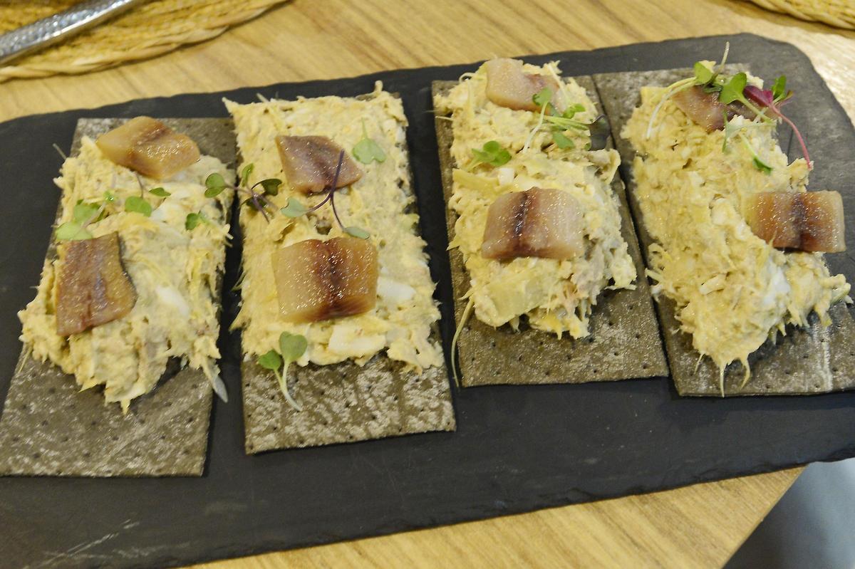 Marinera de alcachofas con sardina ahumada.