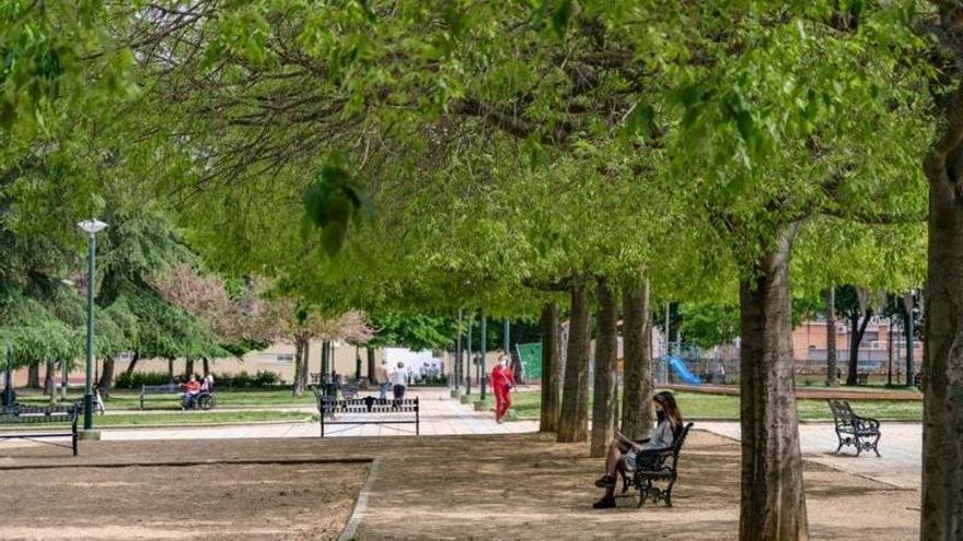 La plaza de Alconchel, debajo de la cual se proyectaron más de mil plazas.