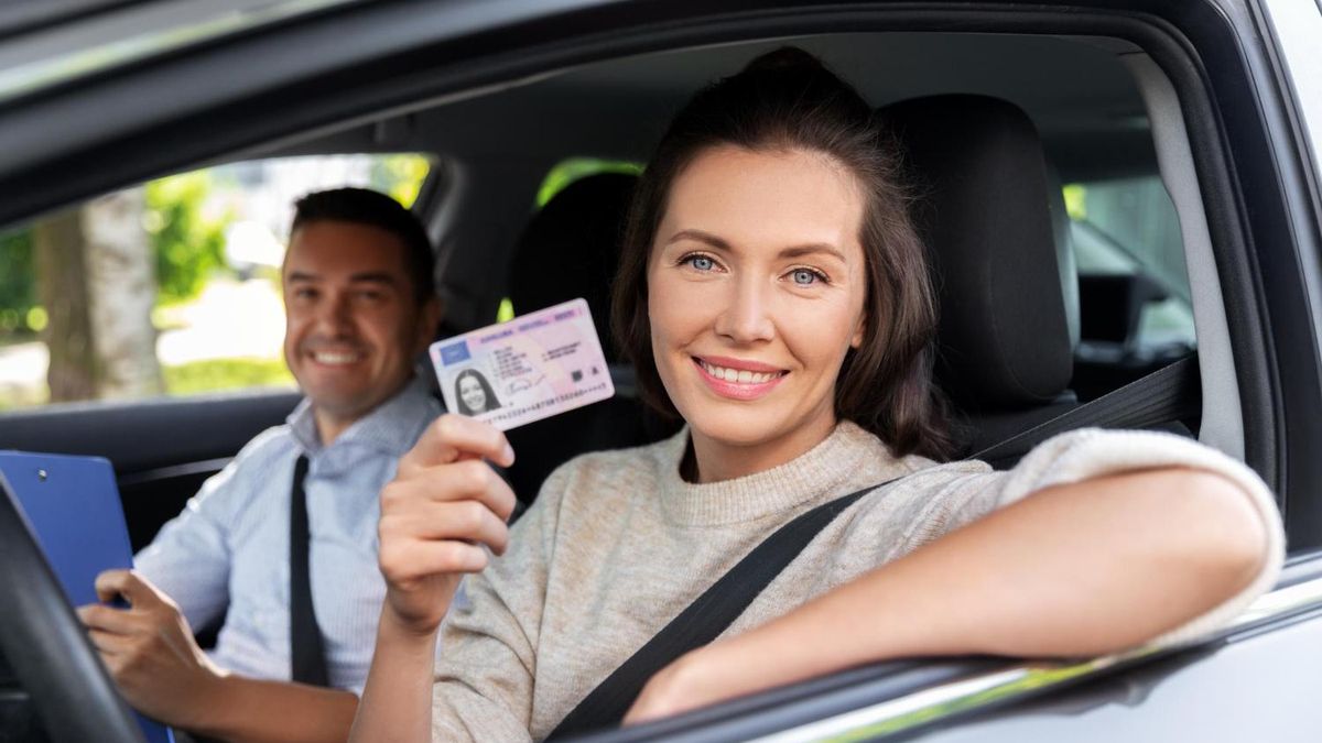 Esto es lo que significa el número 12 que aparece impreso en tu carné de conducir