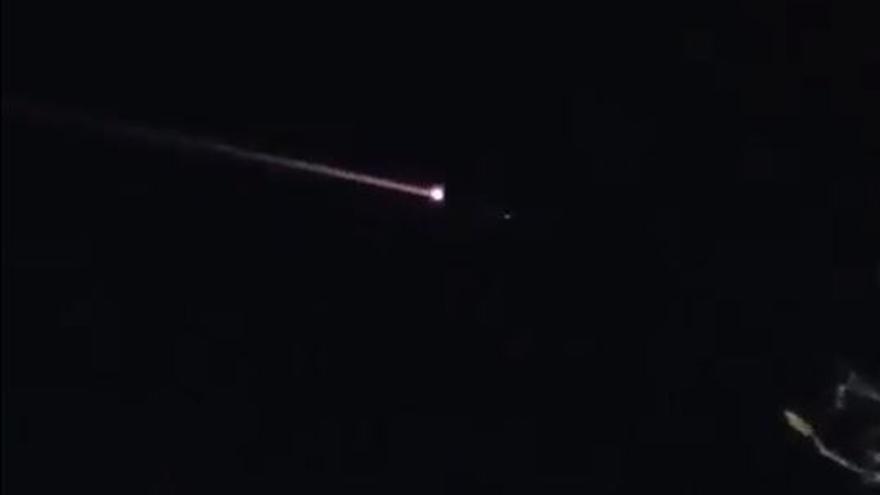 Avistan un objeto luminoso surcando el cielo de Murcia