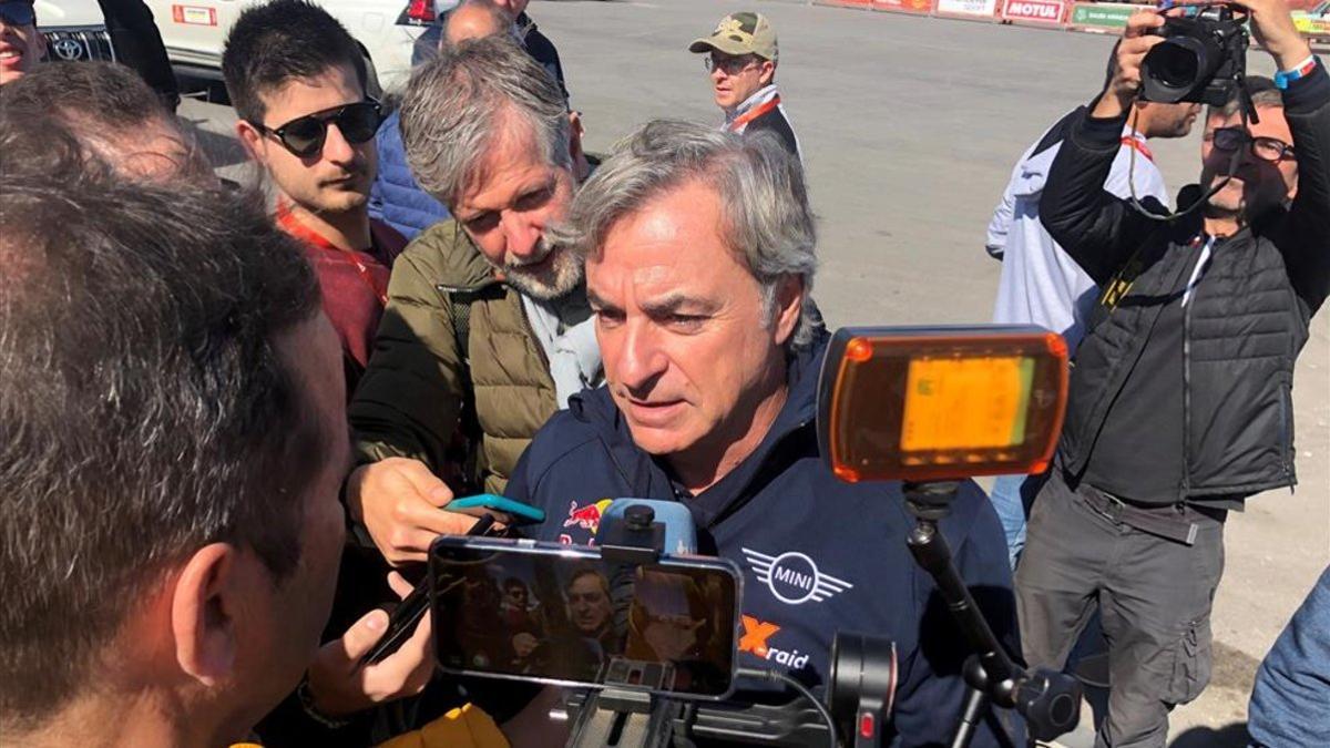 Sainz atiende a los medios tras la etapa