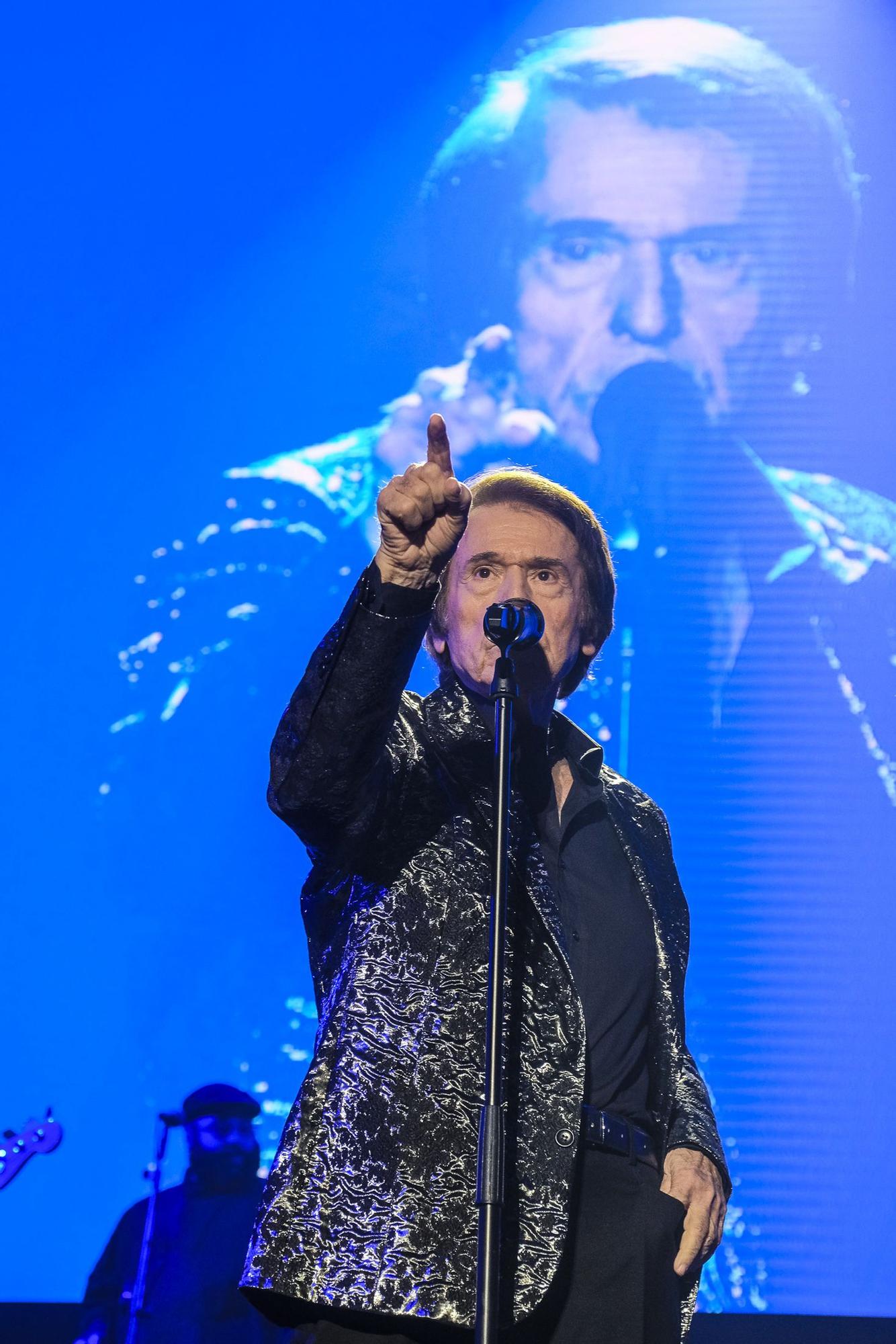 Concierto de Raphael en el Gran Canaria Arena