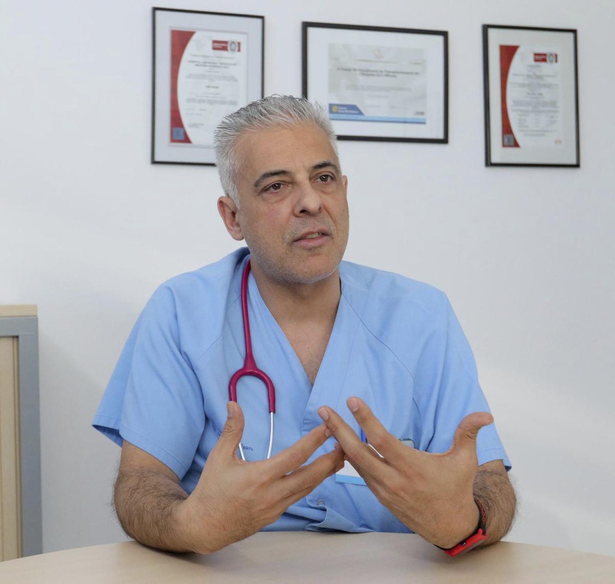 Eduardo Escudero, en la UCI del hospital de Ibiza.