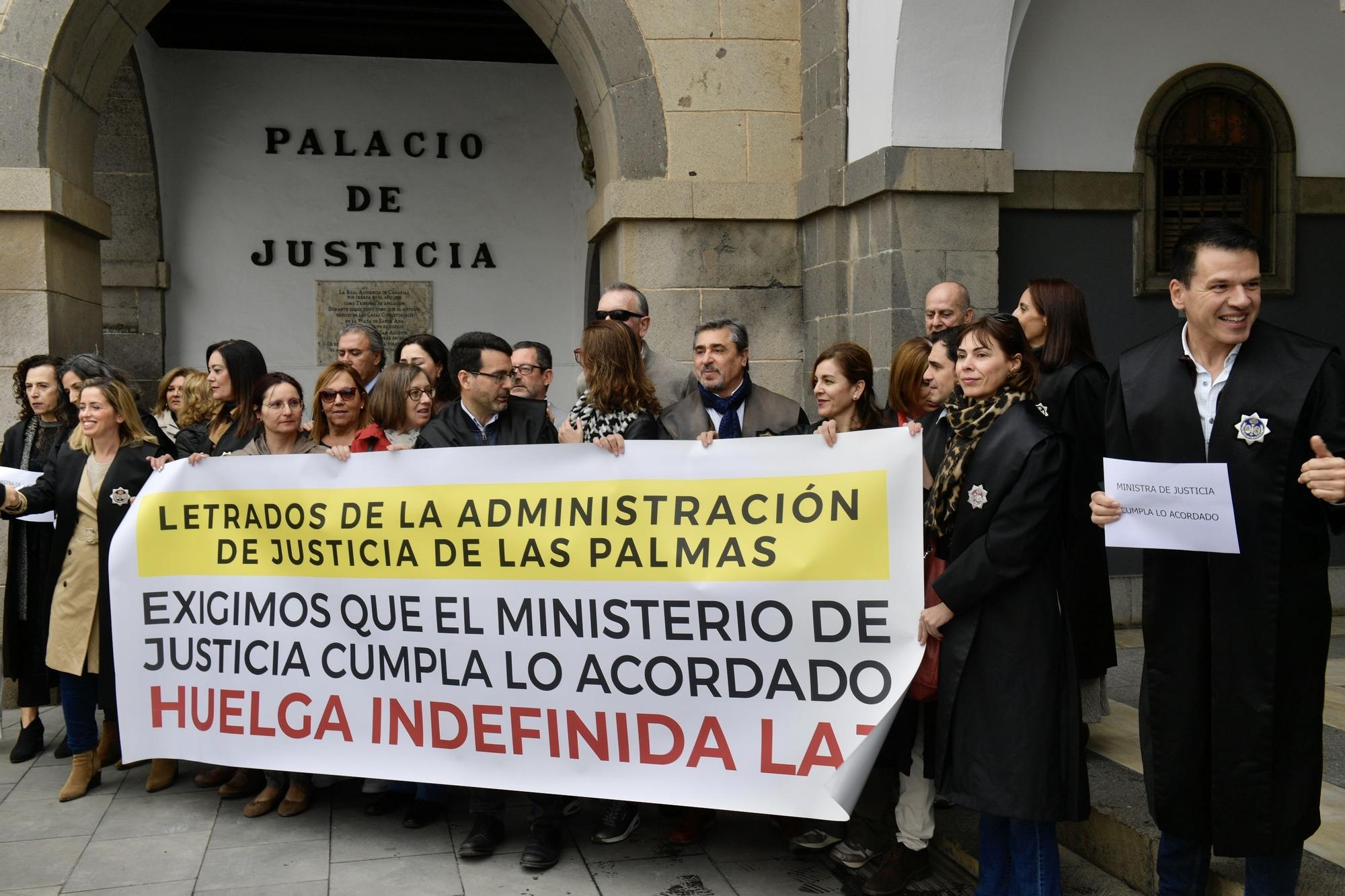 Nueva jornada de concentración de los letrados de la administración de justicia en la provincia de Las Palmas.