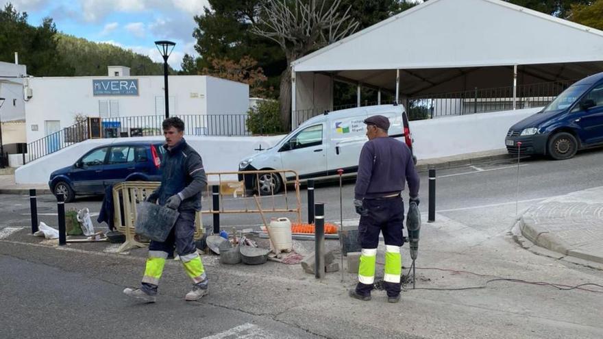 Dos operarios en Sant Miquel. | ASJ