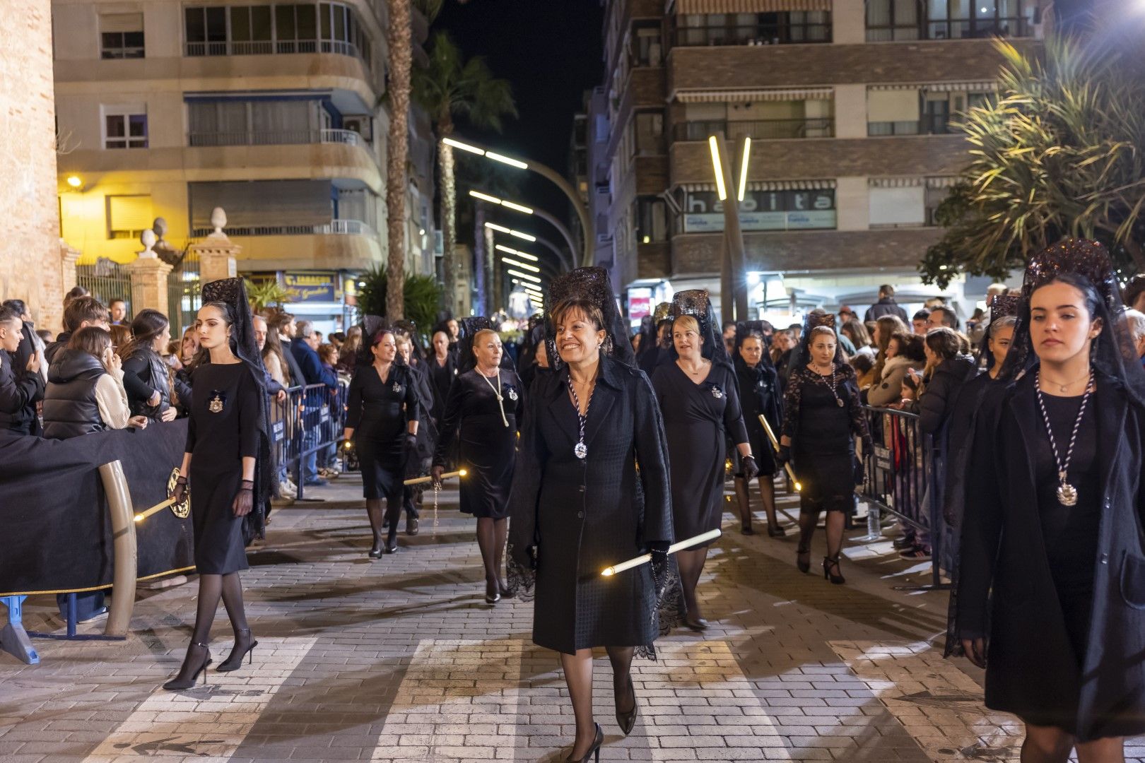 Encuentro de la Vía Dolorosa en Torrevieja del Miércoles Santo con la presencia del obispo José Ignacio Munilla