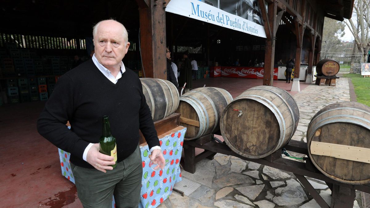 Tino "El Roxu", en un acto en el Pueblu d´Asturies.