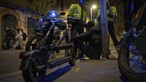 Un de cada cinc robatoris violents a BCN es comet amb un patinet