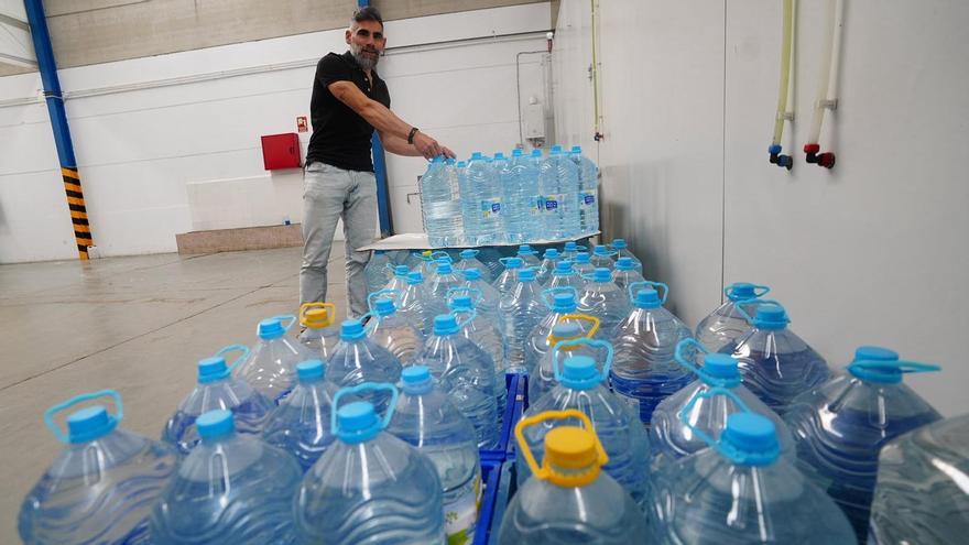 Vecinos, empresarios y alcaldes muestran su alivio por la vuelta del agua al norte de Córdoba