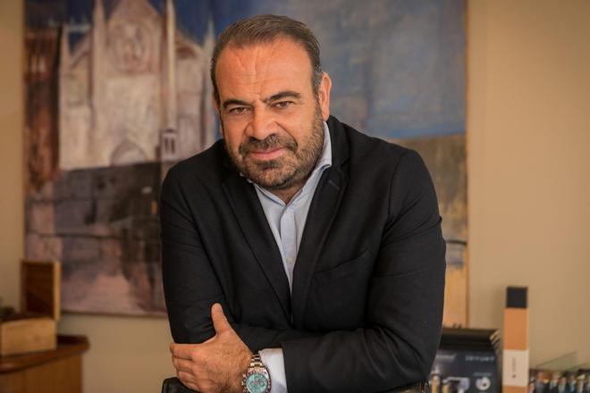 El Rey Carlos III condecora a Gabriel Escarrer como miembro de la Orden del Imperio Británico Honorario