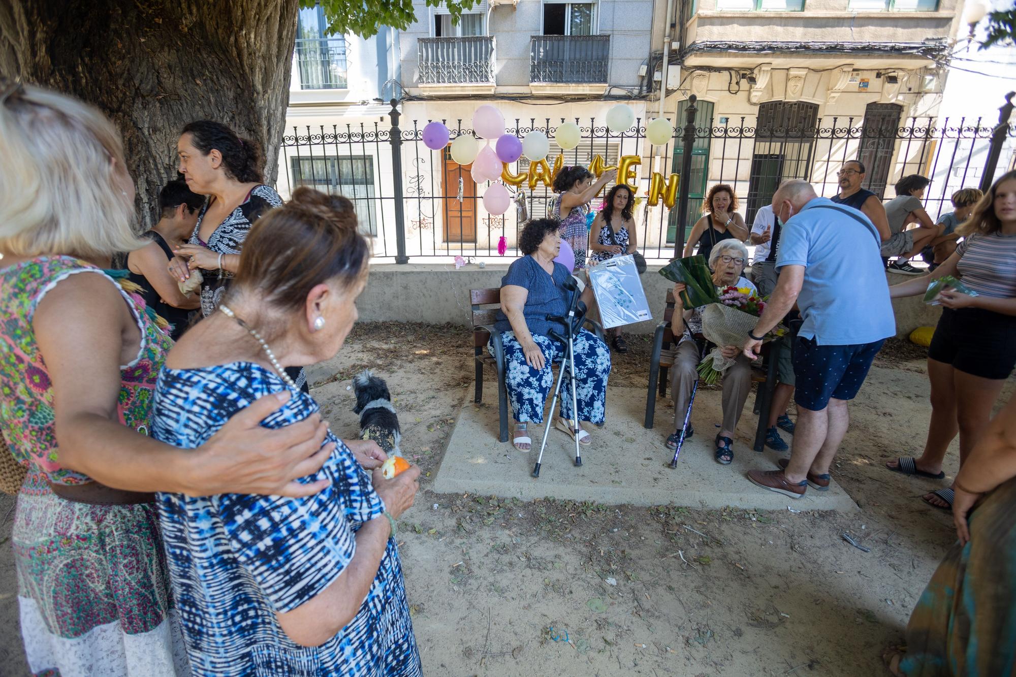 Homenaje de familia y amigos a Carmen Nicolás que cumple 102 años