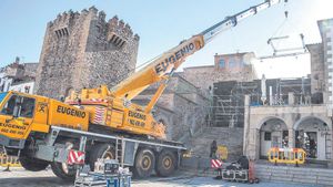 Cáceres. Rodaje de Juego de Tronos en el Arco de la Estrella de la Plaza Mayor.