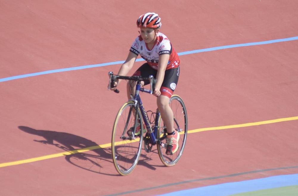 Exhibición en el velódromo de Molina de Segura