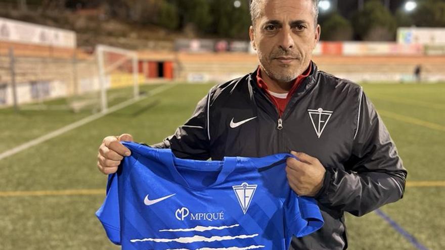 Pedro Milla, amb la camiseta del seu nou equip