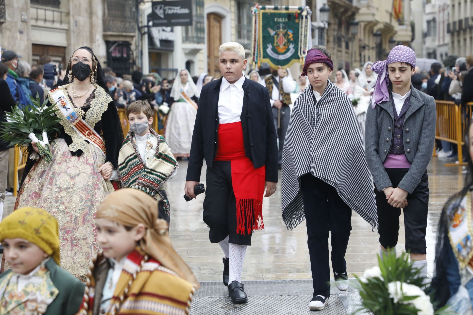 Búscate en el primer día de ofrenda por la calle de Quart (entre las 17:00 a las 18:00 horas)