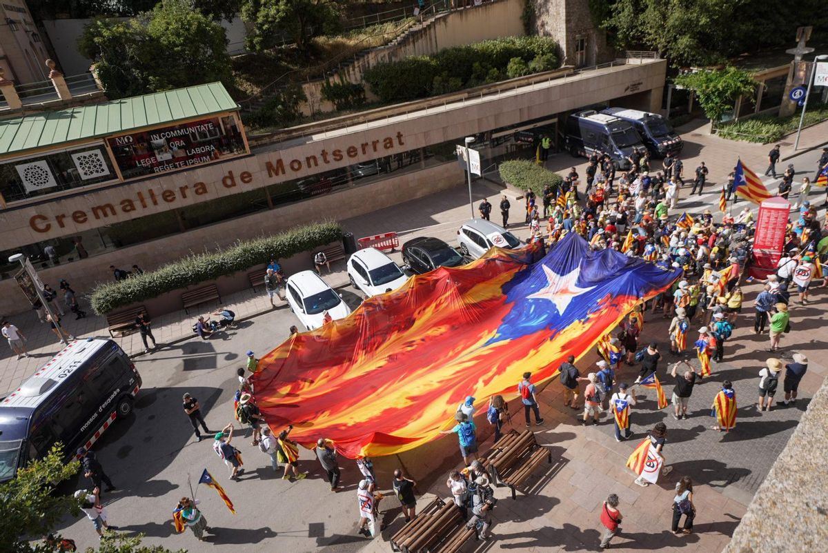 Protestas en Montserrat por la visita de los Reyes de España