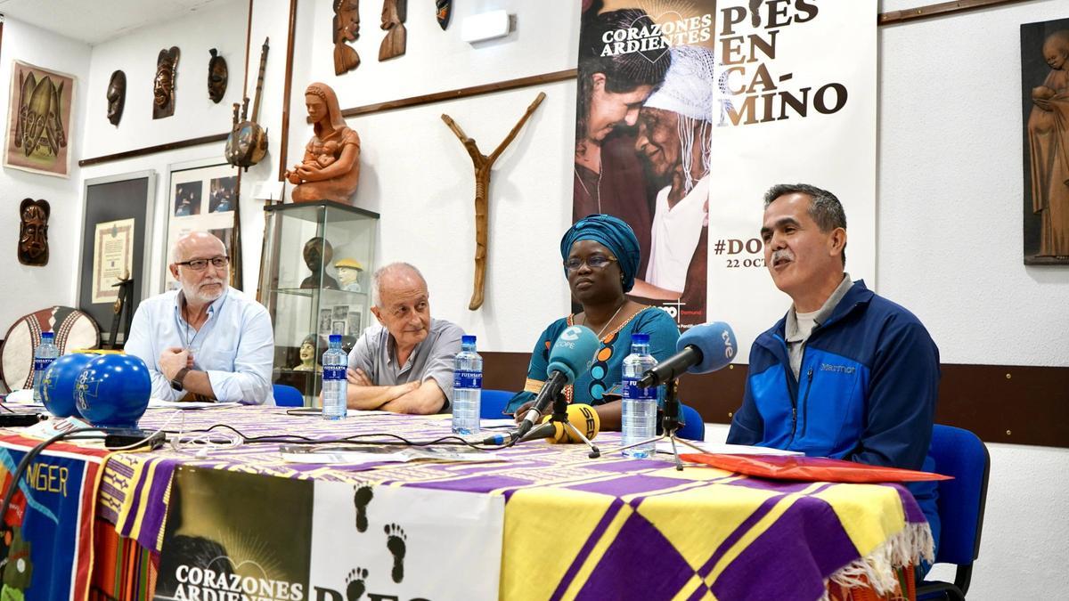 Desde la izquierda, Pedro Tardón, Antonio Herrero, Sabine Avlessi y Francisco Javier Ochoa, este miércoles en Oviedo.