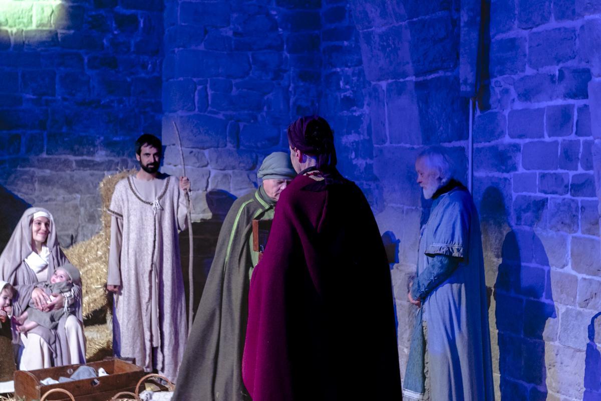 Un dels quadres de l'edició de l'any passat del pessebre vivent de Món Sant Benet