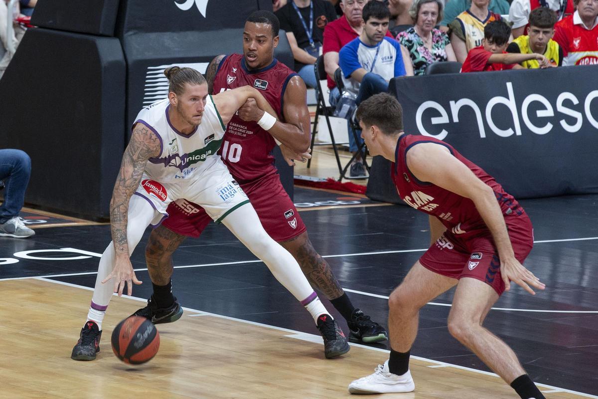 Dylan Osetkowski, en un partido con Unicaja