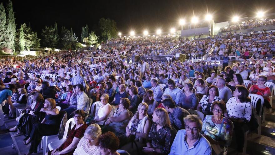 Raphael vuelve a llenar la Axerquía