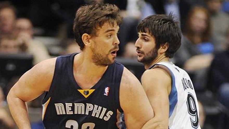 Marc Gasol y Ricky Rubio, en un momento del partido.