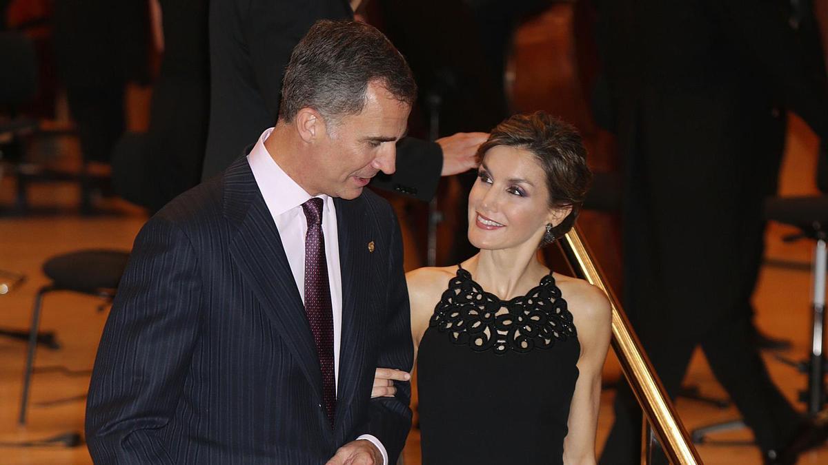 Don Felipe y doña Letizia en el Concierto Premios Princesa de Asturias 2015