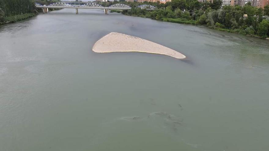 El río Ebro pasando por Zaragoza