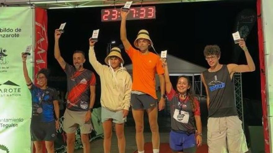Yoel de Paz y Anya Lamprecht conquistan la Vertical Nocturna y abren la Famara Total 2026 en Lanzarote