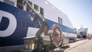 El Port de Barcelona estrena la conexión eléctrica de la terminal de ferris de Grimaldi