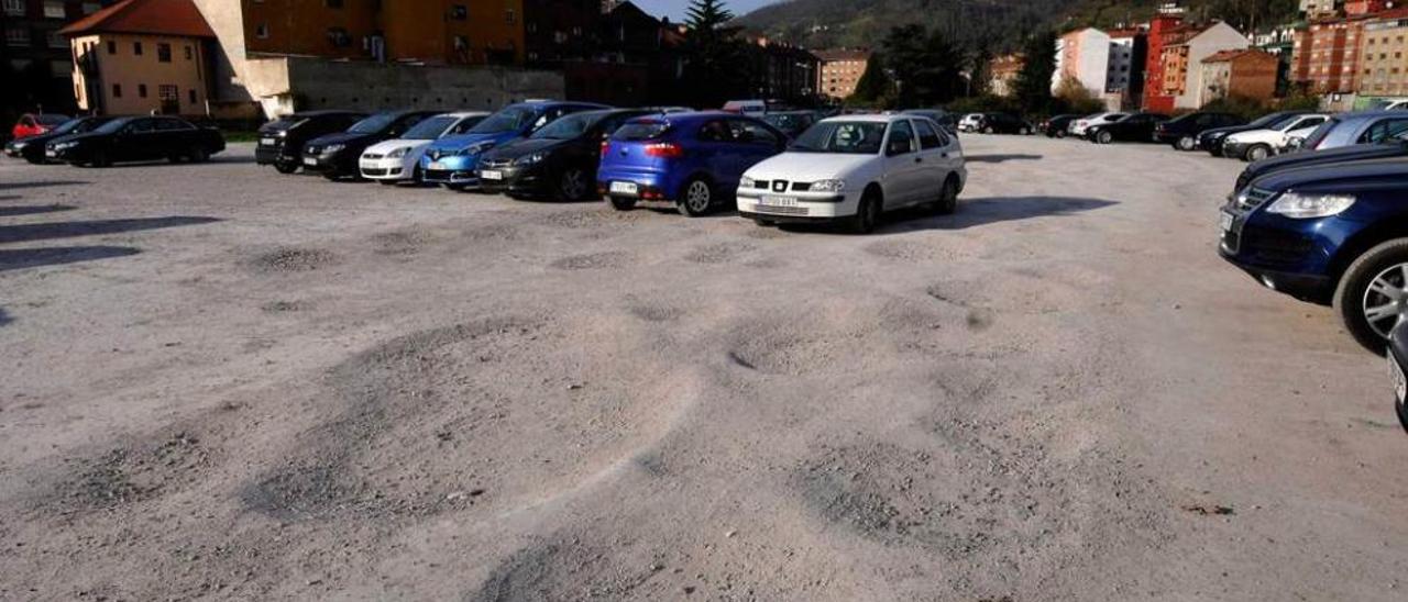 Los terrenos que está previsto urbanizar para construir un aparcamiento público en Oñón.