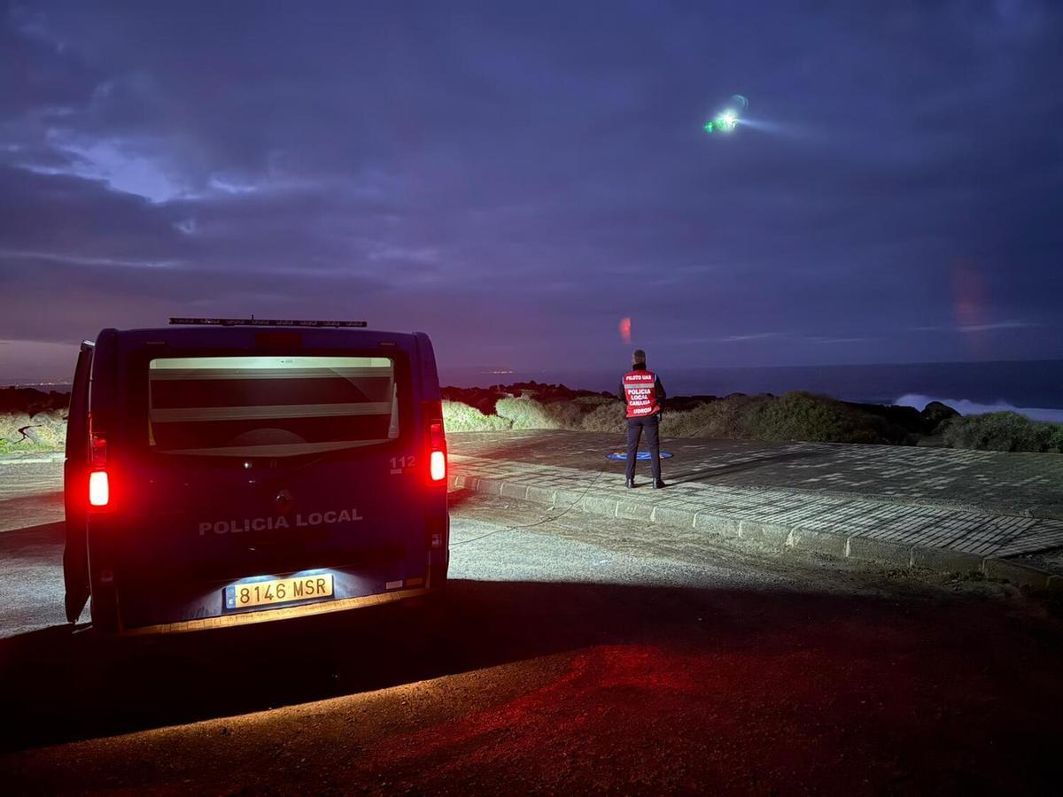 Segundo día de búsqueda del bañista extranjero desaparecido en Los Charcones en Lanzarote