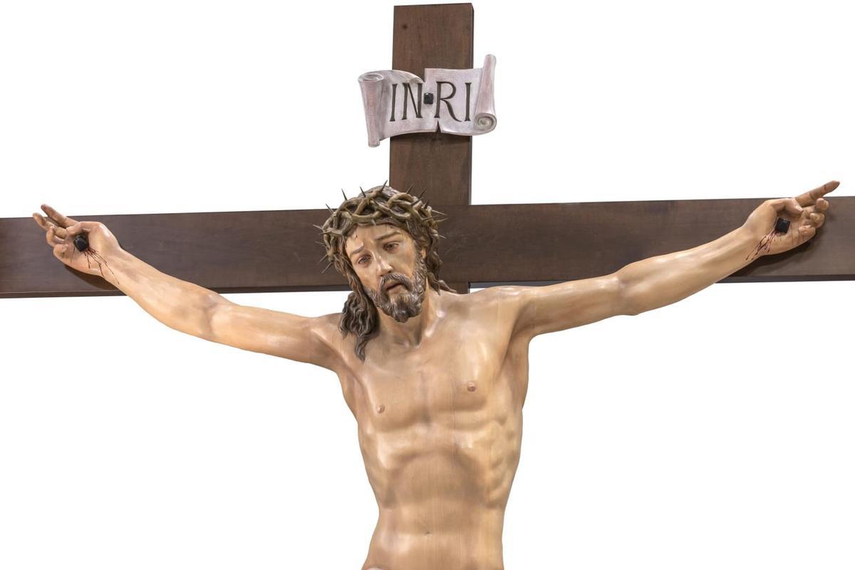 Imagen de cómo será el Cristo que presidirá desde el retablo principal de la iglesia.