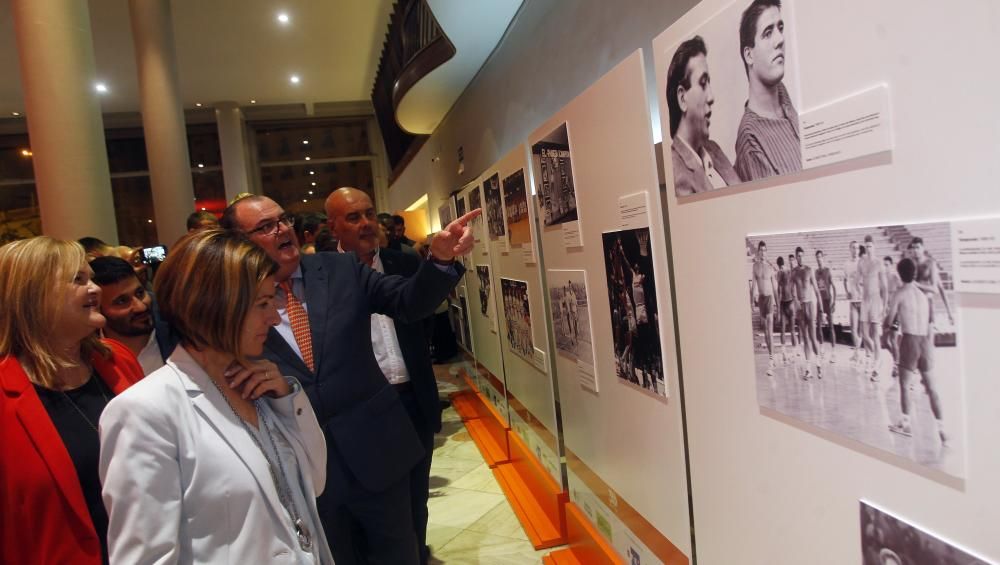 Todas la imágenes de la inauguración de la exposición '30 años de Valencia Basket'