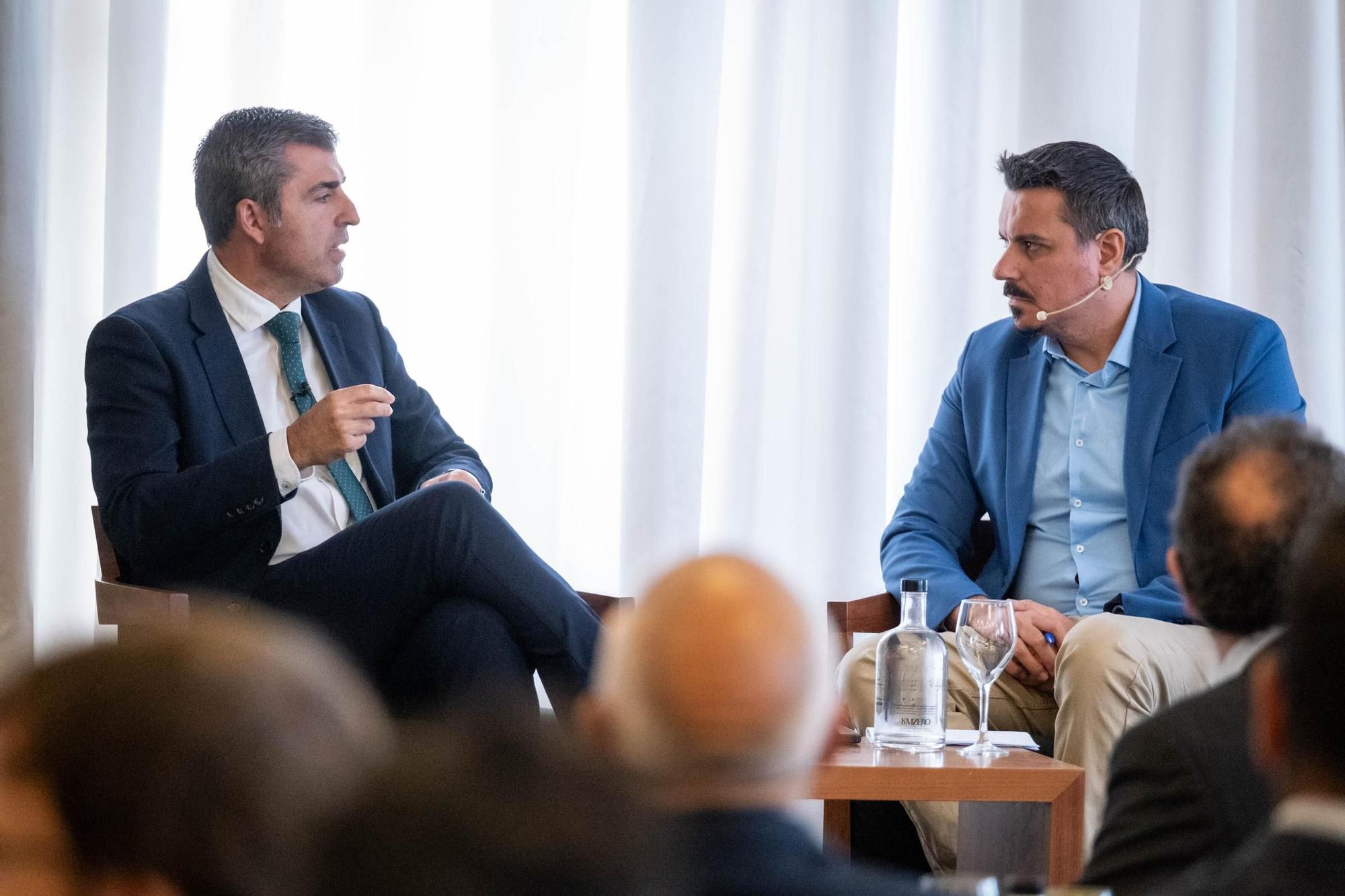 Foro con Manuel Domínguez
