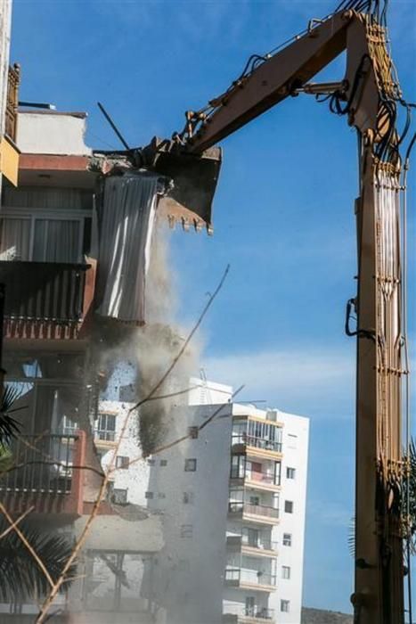 Derrumbe de un edificio de viviendas en Los Cristianos